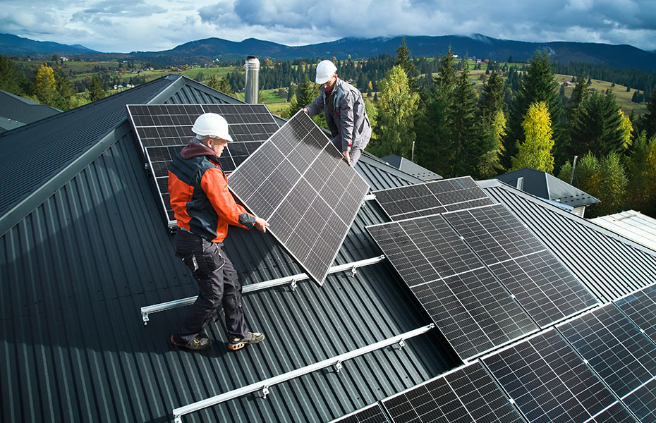 Montaż paneli fotowoltaicznych