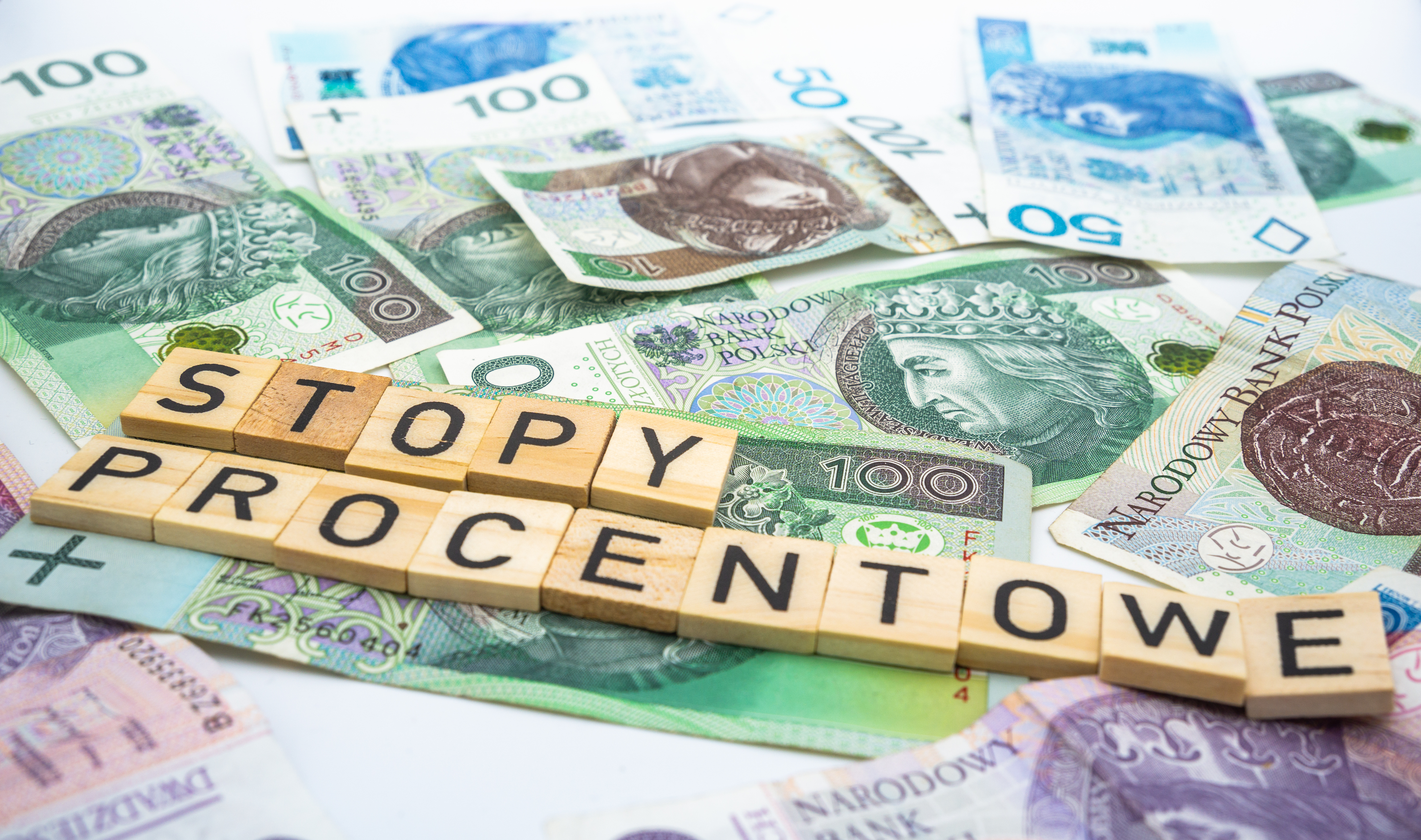 Raty kredytów idą w dół! To dopiero początek obniżek stóp procentowych