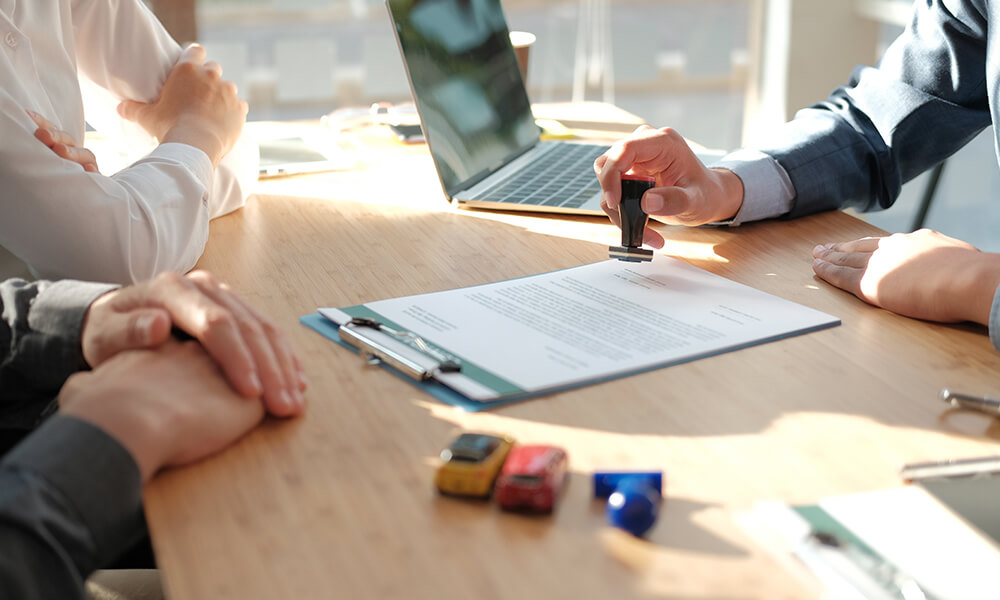 Jak wybrać kredyt na samochód