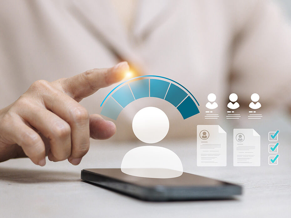 czym jest scoring kredytowy - palec wskazujący na wirualną skalę